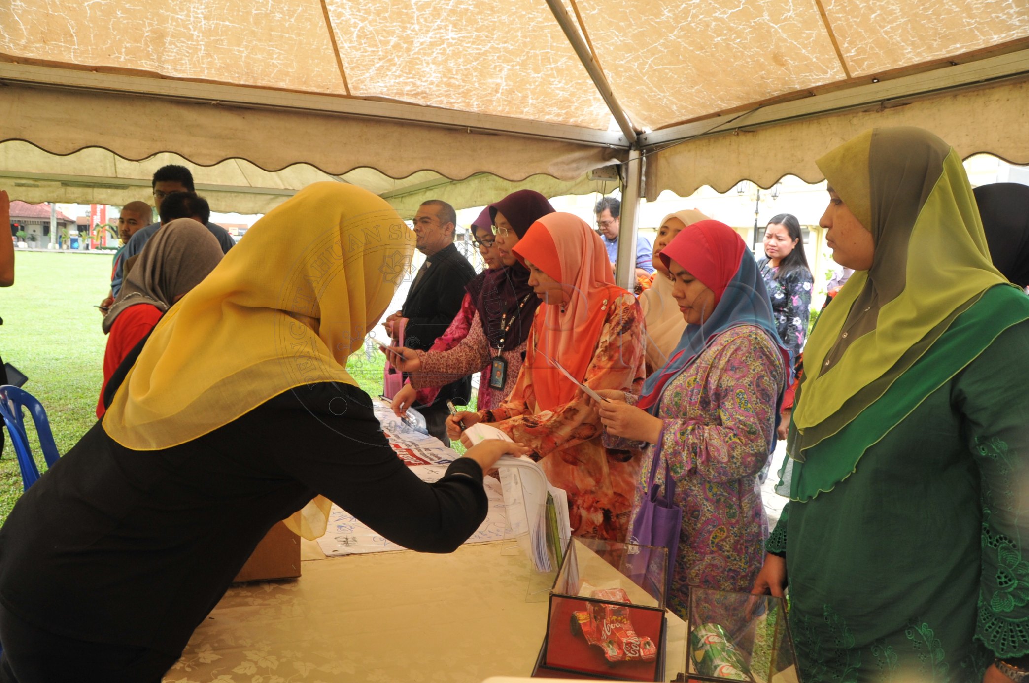 PRO 14 51 KKP PRO 7051